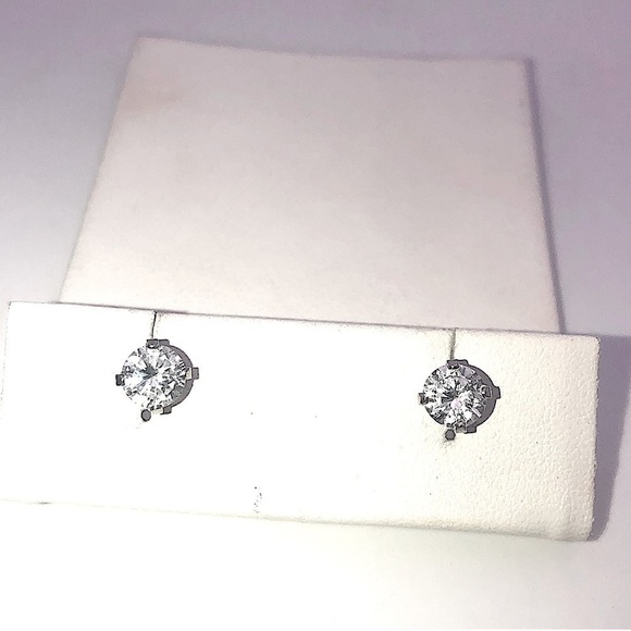 VTG Sterling Silver & Clear / White Round Cz Stud Earrings 7mm - Picture 1 of 6